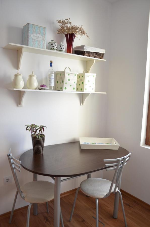 Art - Apartment *